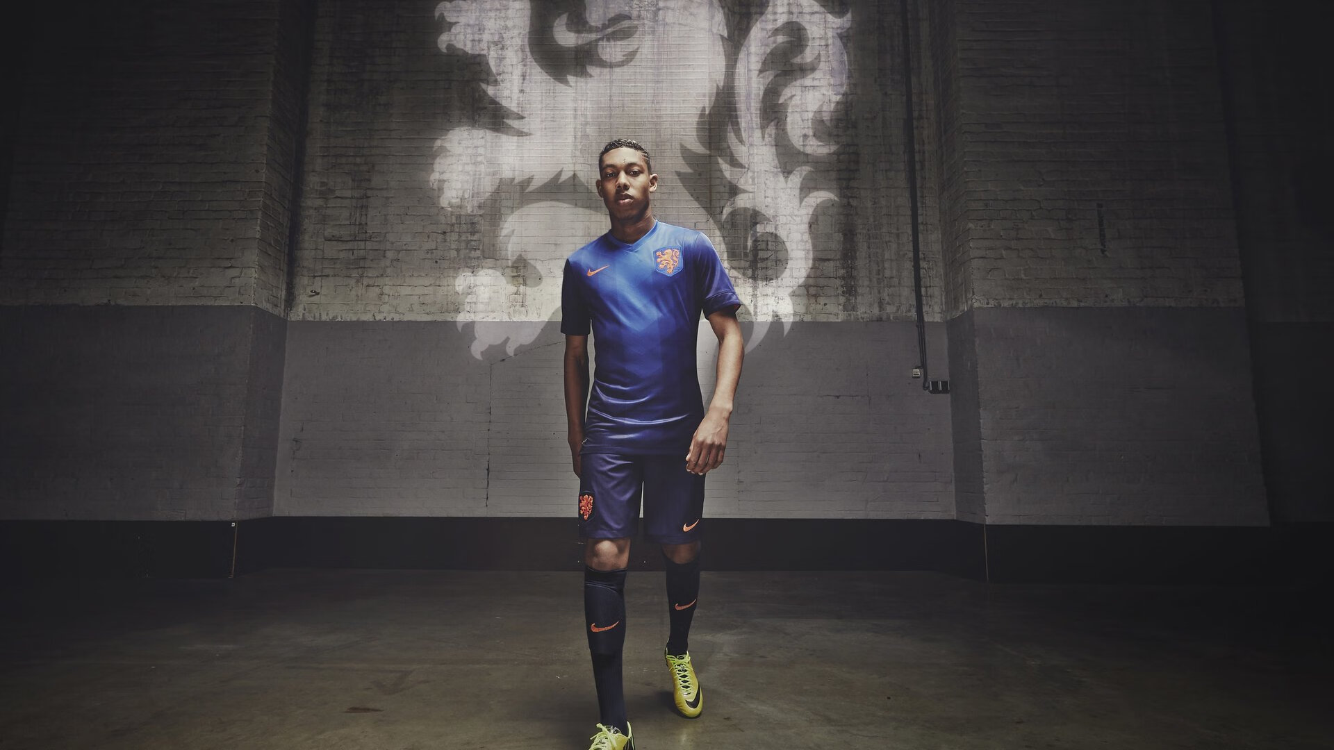 赛道上的终局之战，武切维奇如何主宰F1年度争冠之夜