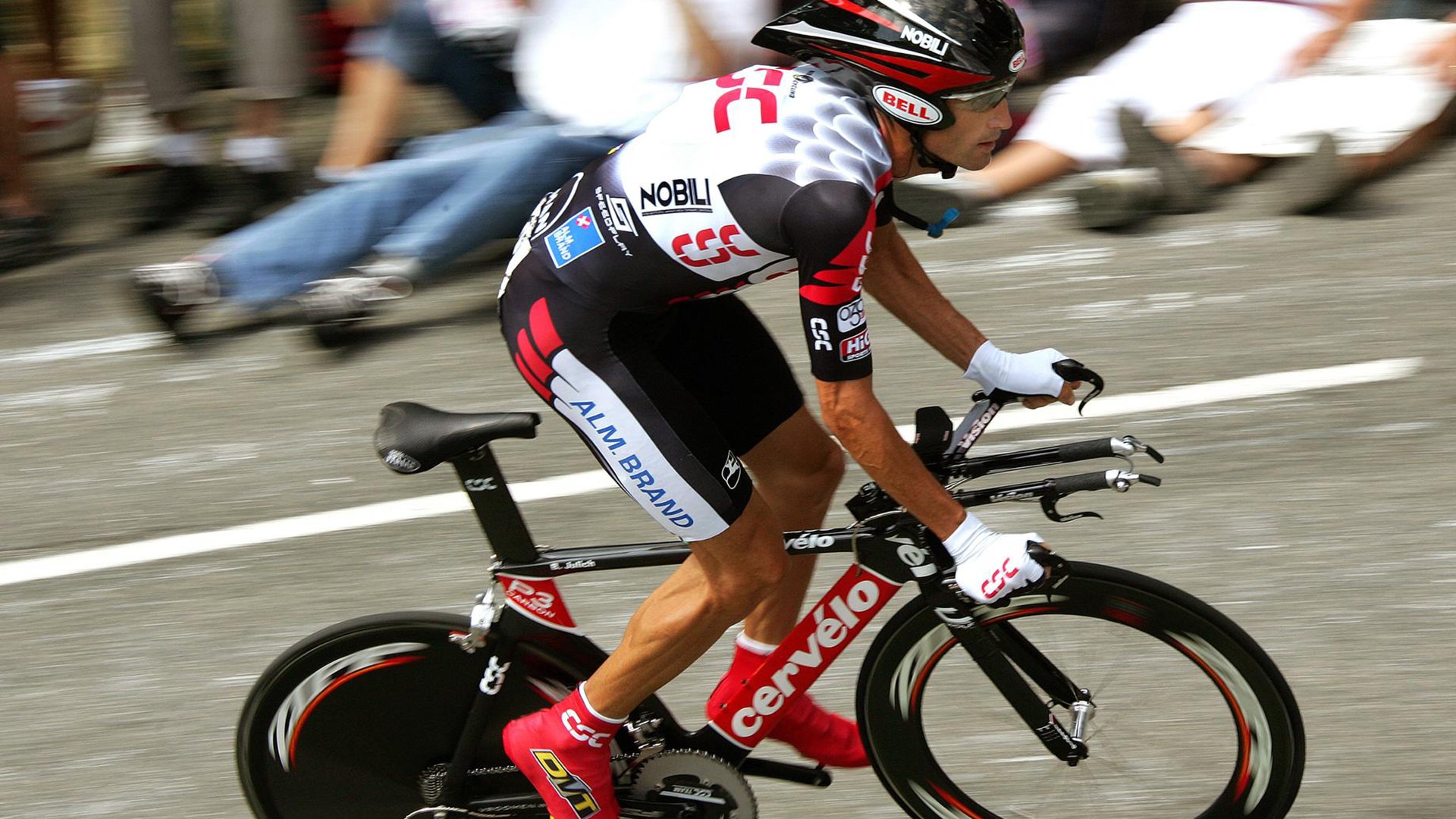 羽坛双线战报，法国队轻取印尼展团队实力，戴资颖统治全场显女王风范